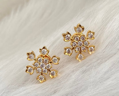 Gold tone AD white stone flower stud/earrings dj-53871