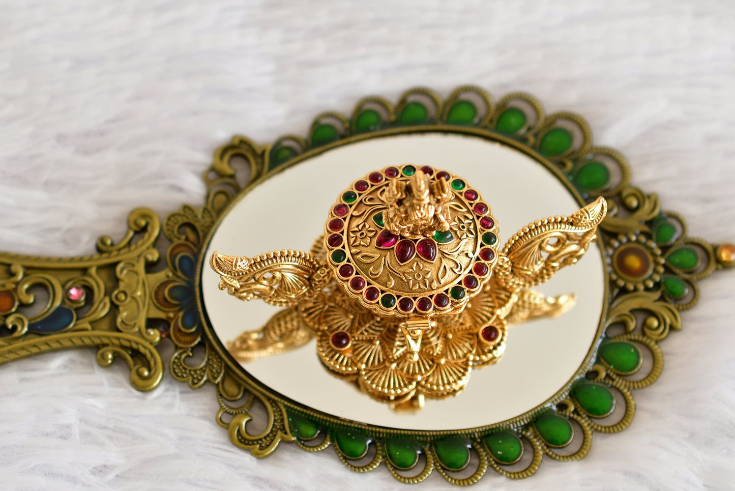 Antique gold tone kemp-green Ma Lakshmi kumkum box dj-52319