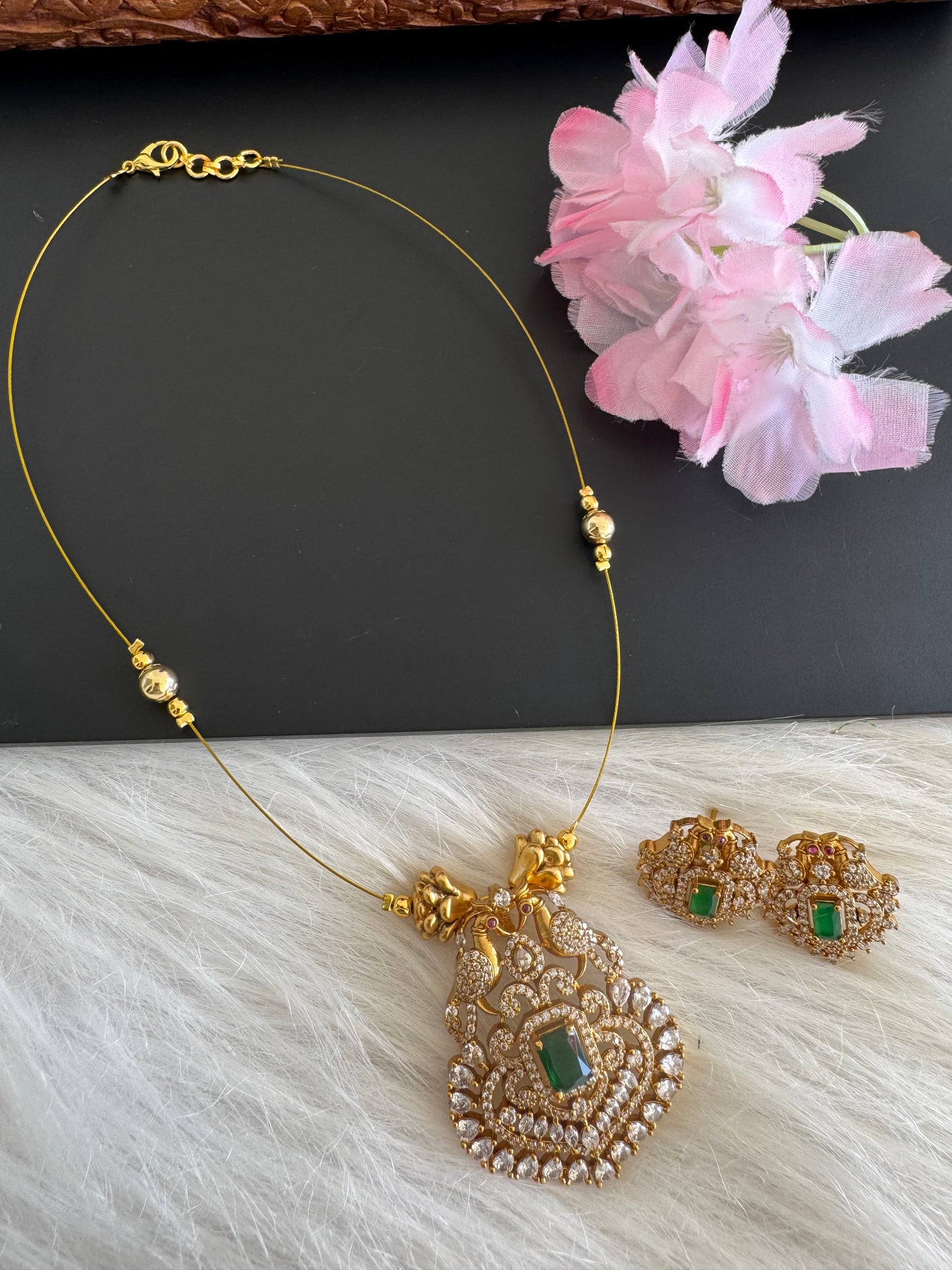 Matte finish green-white peacock invisible necklace set dj-51222