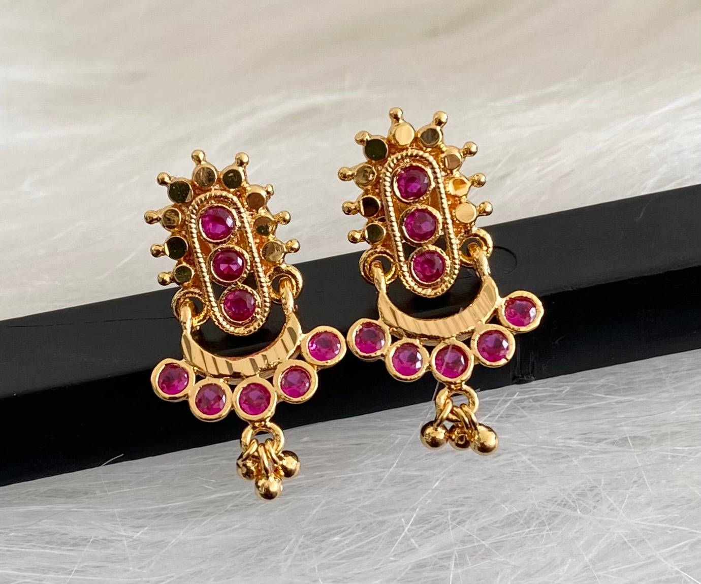 Gold tone pink stone earrings dj-53873
