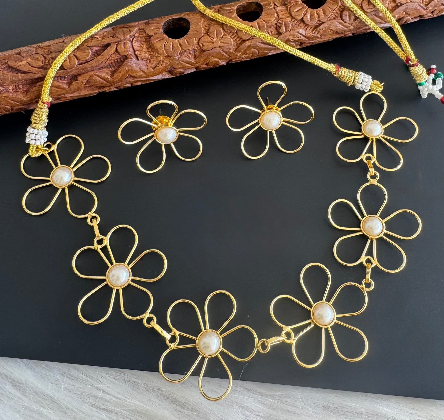 Gold tone pearl flower hasli necklace set dj-51249