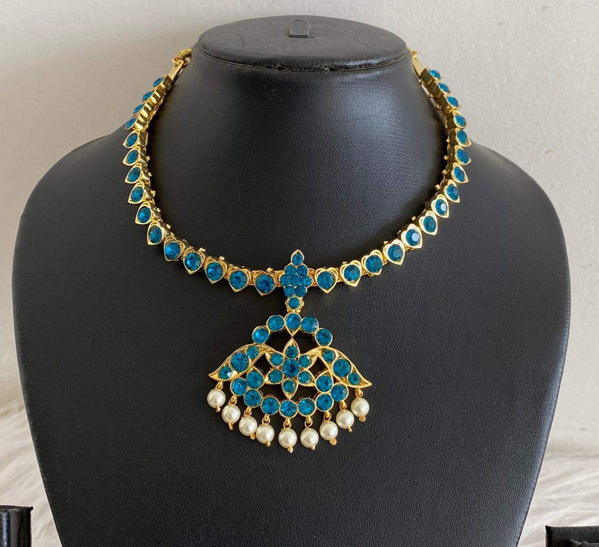 Gold tone AD cerulean blue stone pearl attigai flower necklace dj-55131
