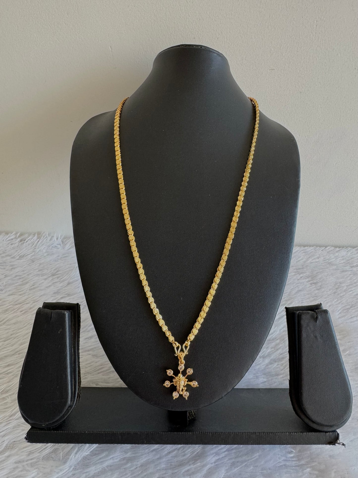 Gold tone 24 inches chain with AD Ganesha pendant dj-52250