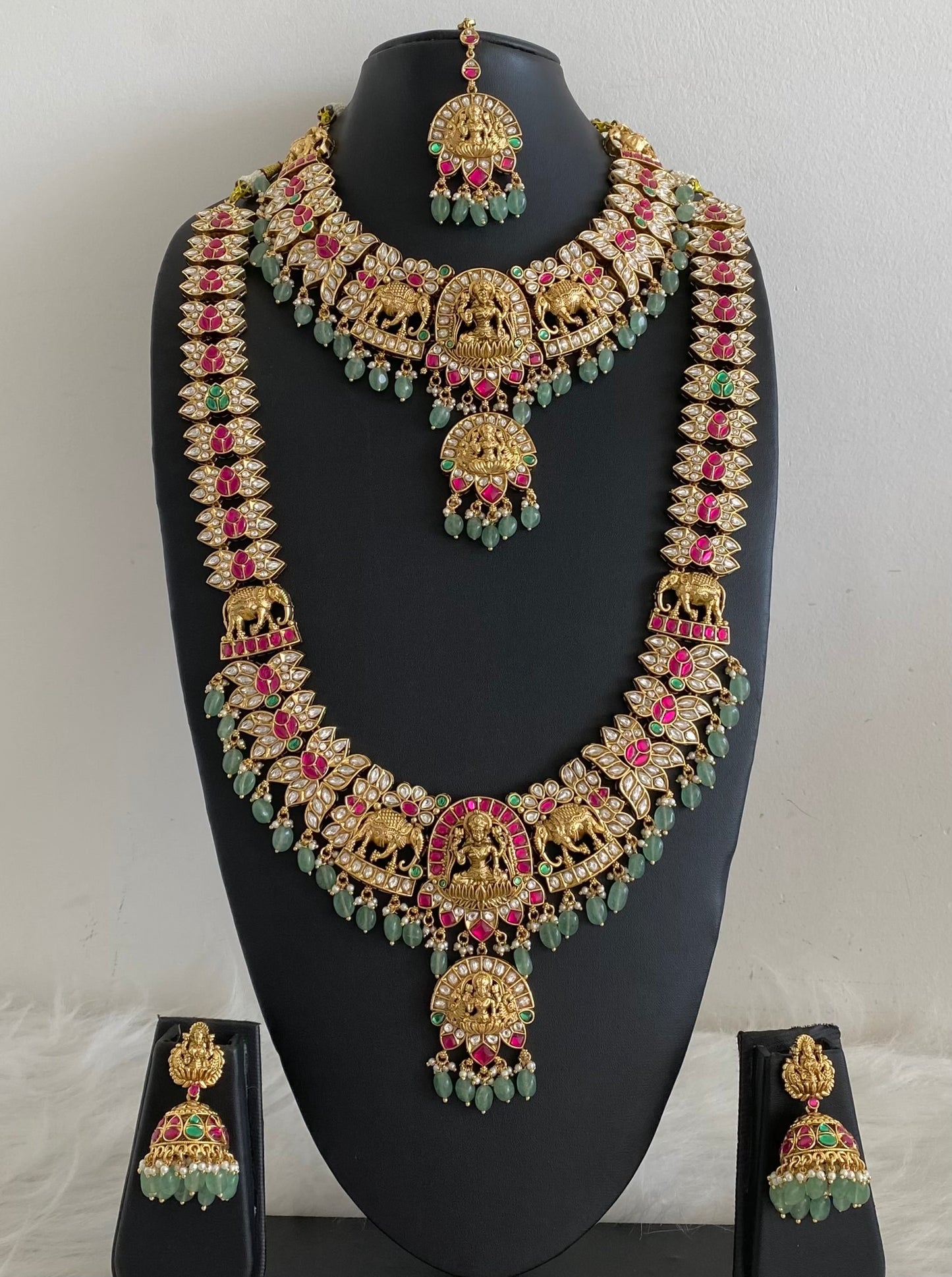 Antique gold tone kundan jadau gaja lakshmi green beaded bridal set dj-54564
