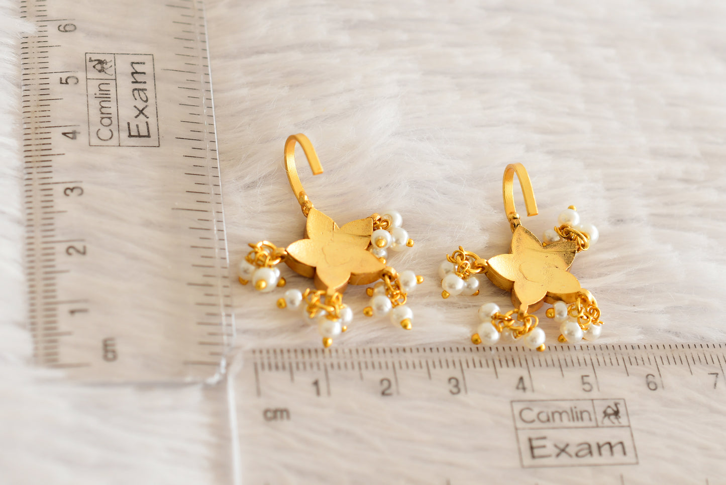 Gold tone pink-white kundan jadau flower bugadi earrings dj-52483