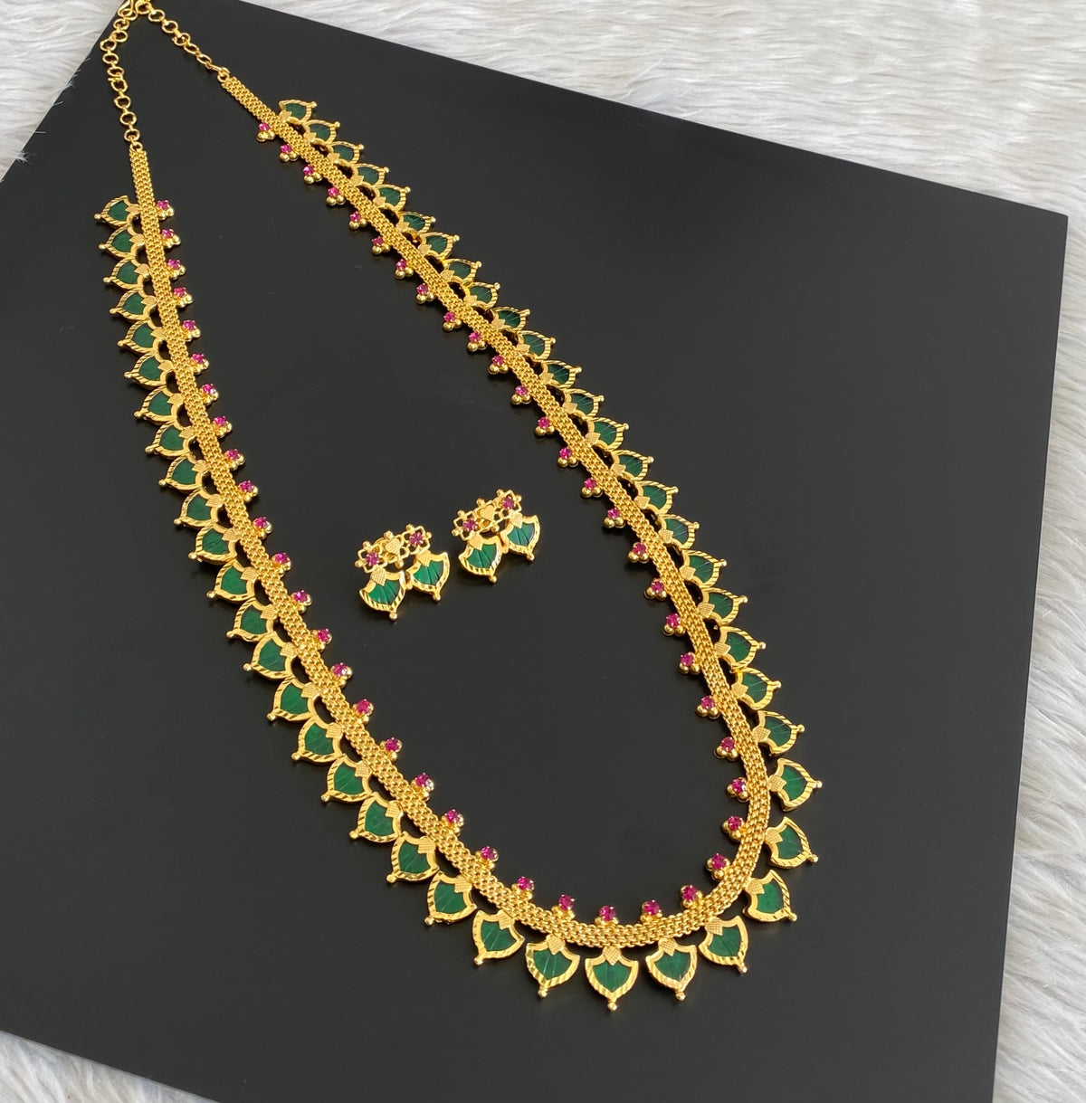 Gold tone pink-green palakka long haar set dj-54661