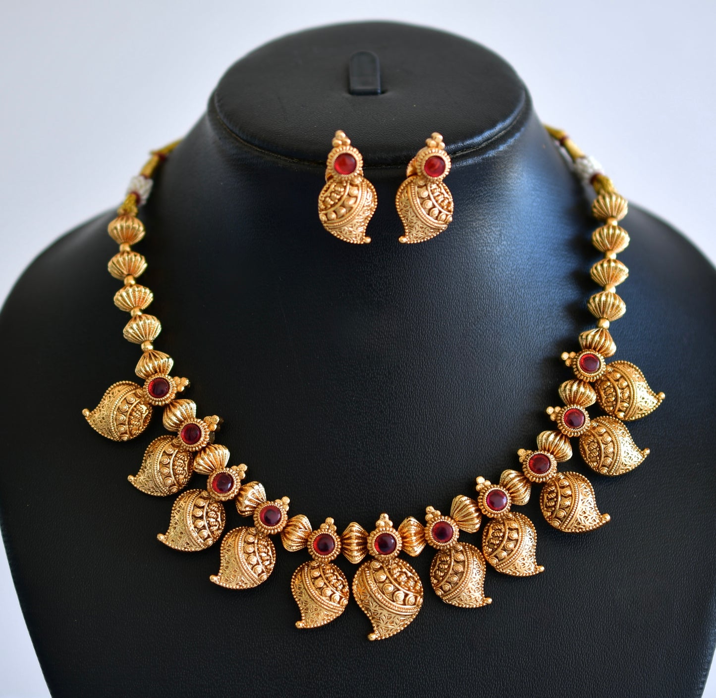 Antique gold tone kemp nakshi mango necklace set dj-52737