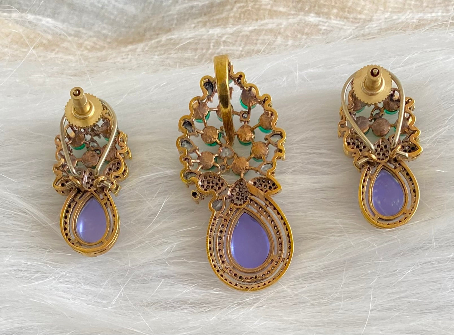 Antique gold tone purple-green-white pendant set dj-53978