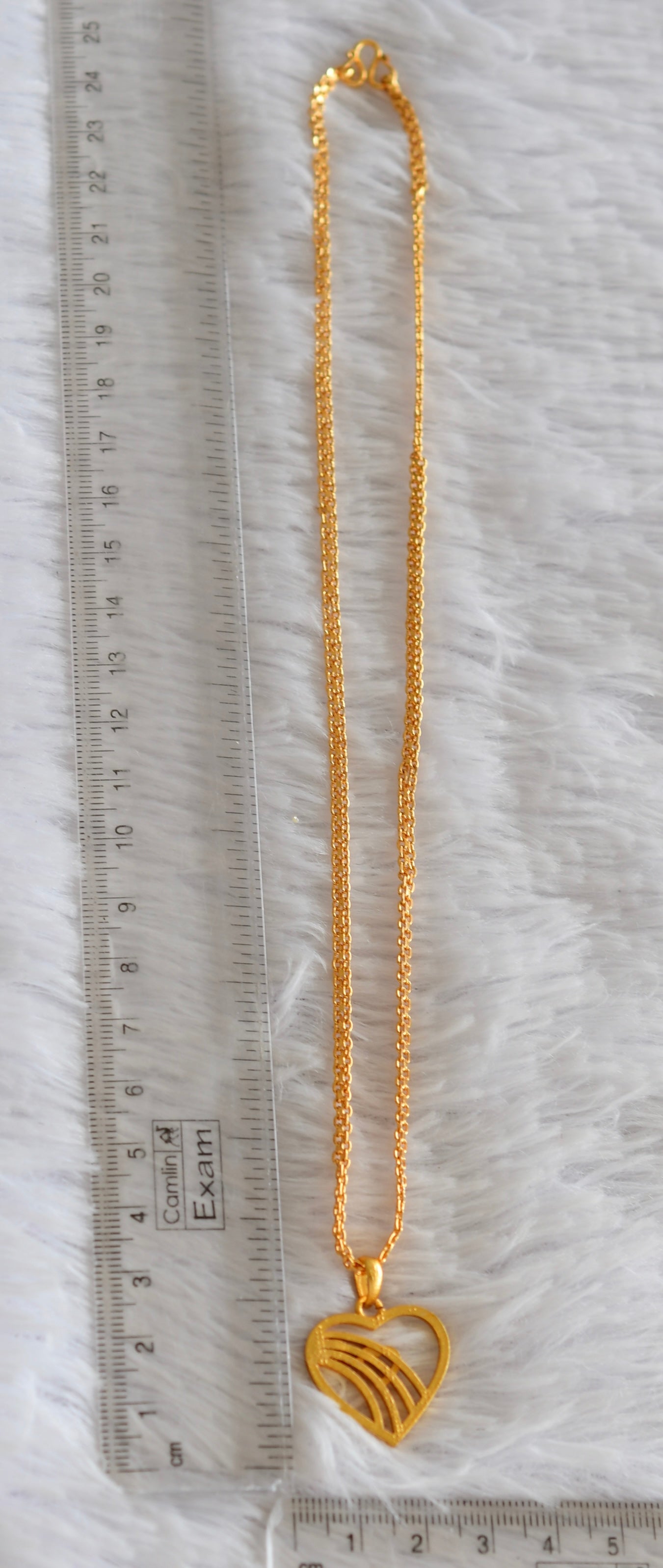 Gold tone 18 inches chain with heart pendant dj-51922