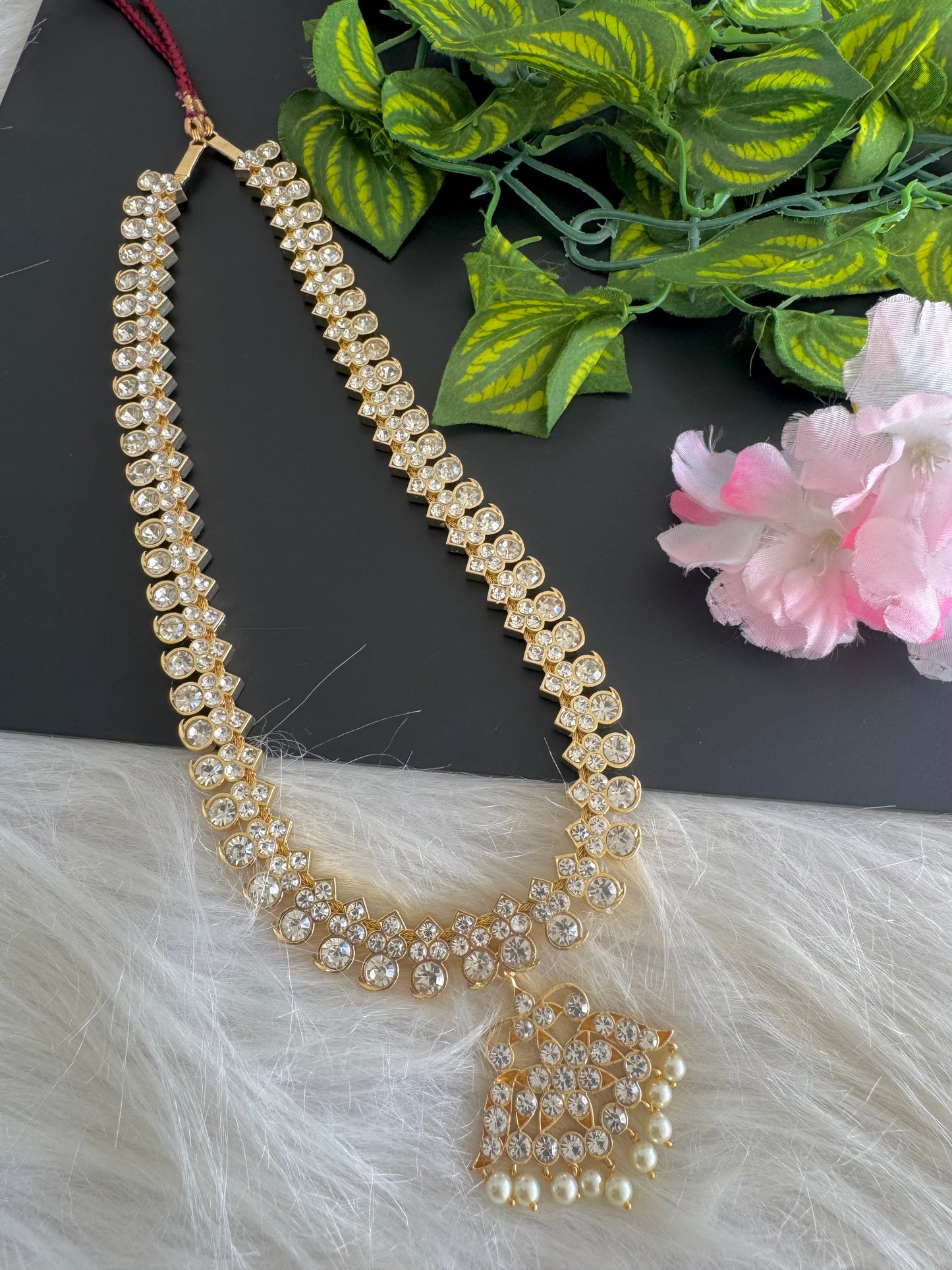 Gold tone AD white stone mango haar dj-51187