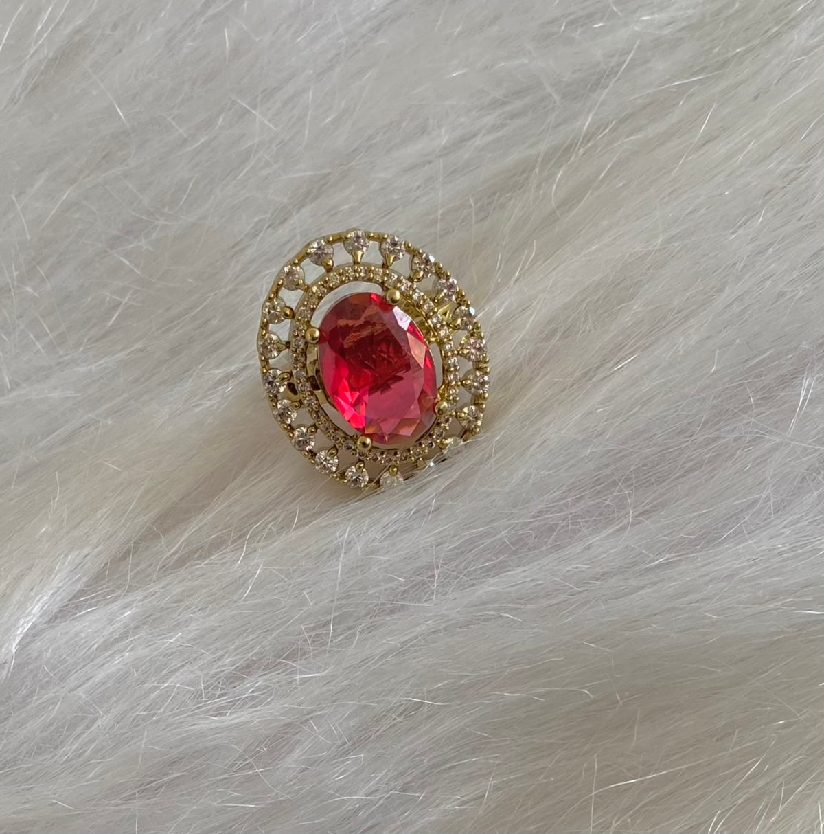Antique gold tone cz white-maroon stone finger ring dj-55036