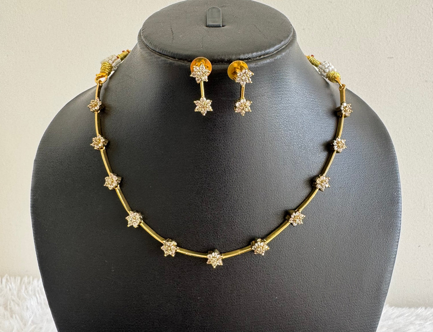 Antique gold tone cz white flower necklace set dj-52121