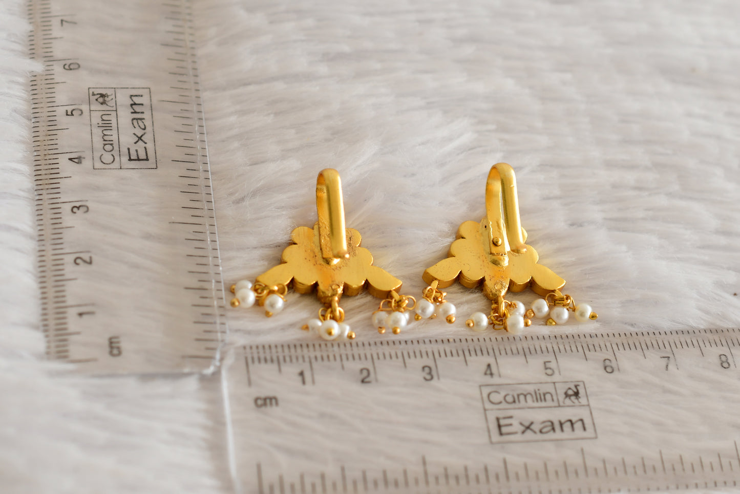 Gold tone pink-white kundan jadau flower bugadi earrings dj-52484