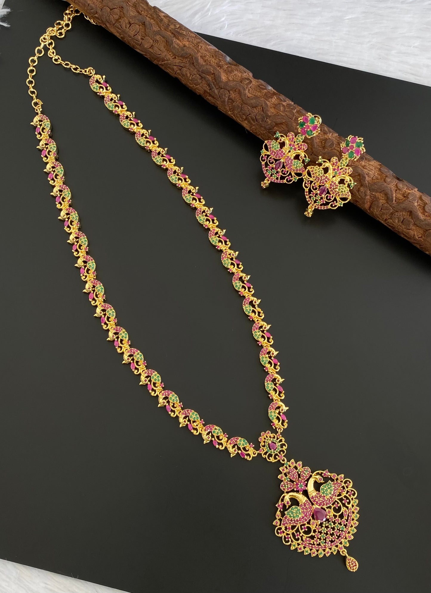 Gold tone Cz ruby-emerald peacock set dj-53605