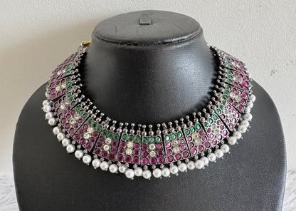 Black finish precious kemp-green pearl poothali necklace dj-52279