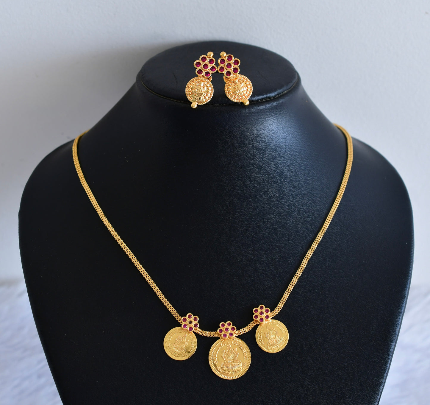 Gold tone pink stone lakshmi coin necklace set dj-53082