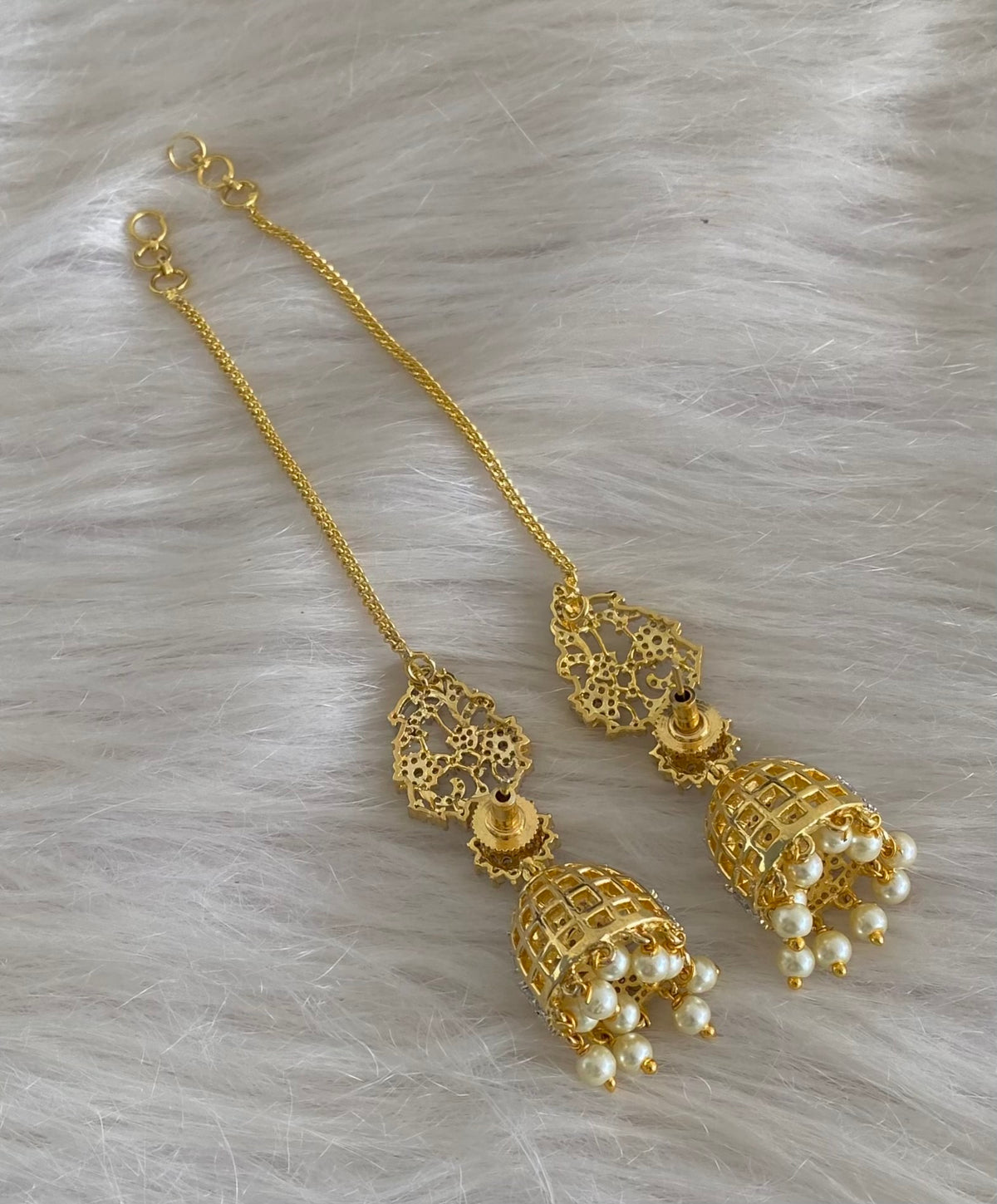 Two tone pearl jhumkka with ear side chain dj-54785