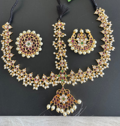 Gold tone precious kemp-green-white pearl cluster with sun and moon head set dj-50790