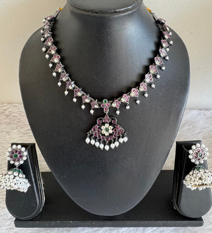 Black finish precious kemp-green pearl necklace set dj-52530