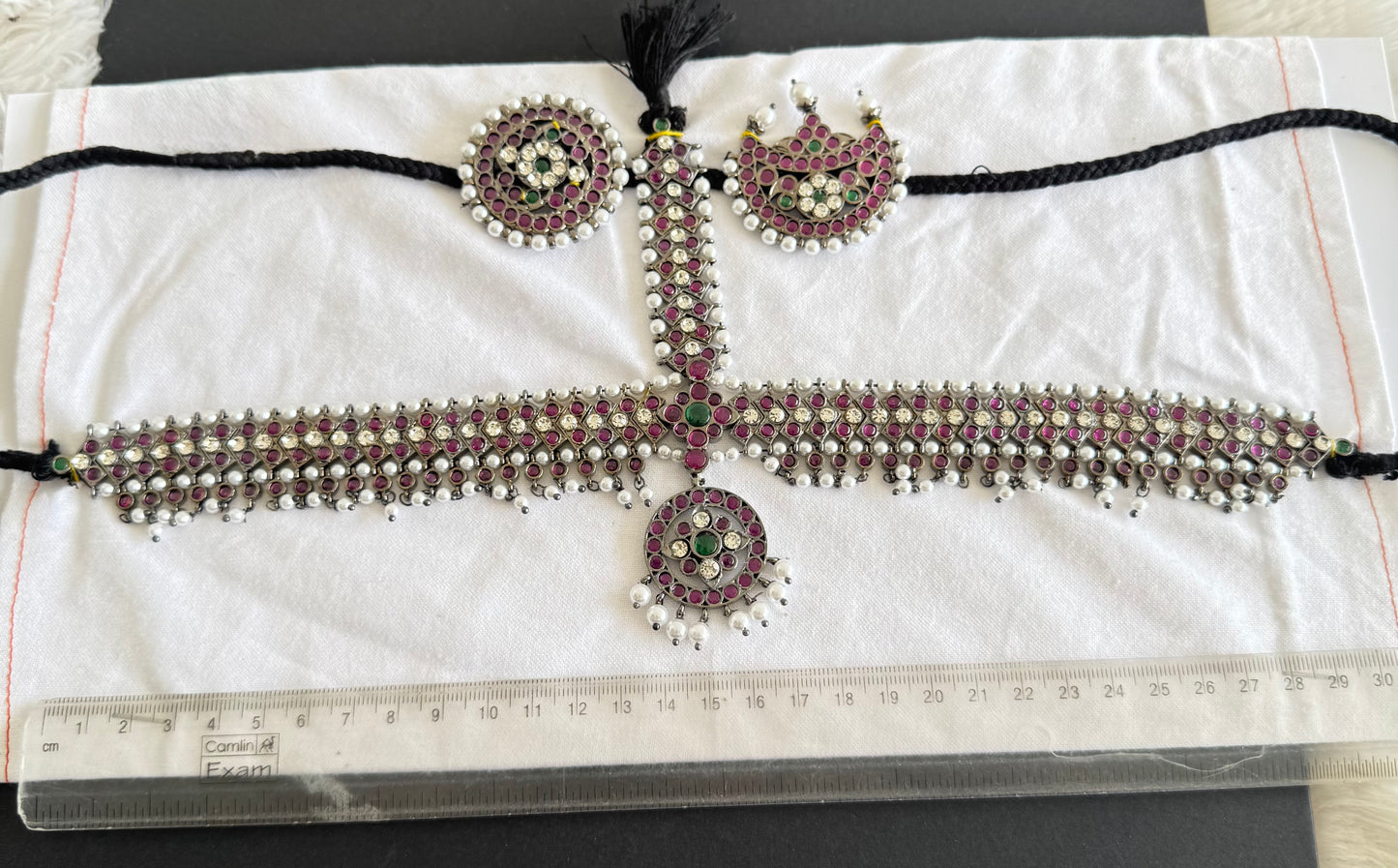 Black finish real kemp-green-white pearl maang tikka dj-52013