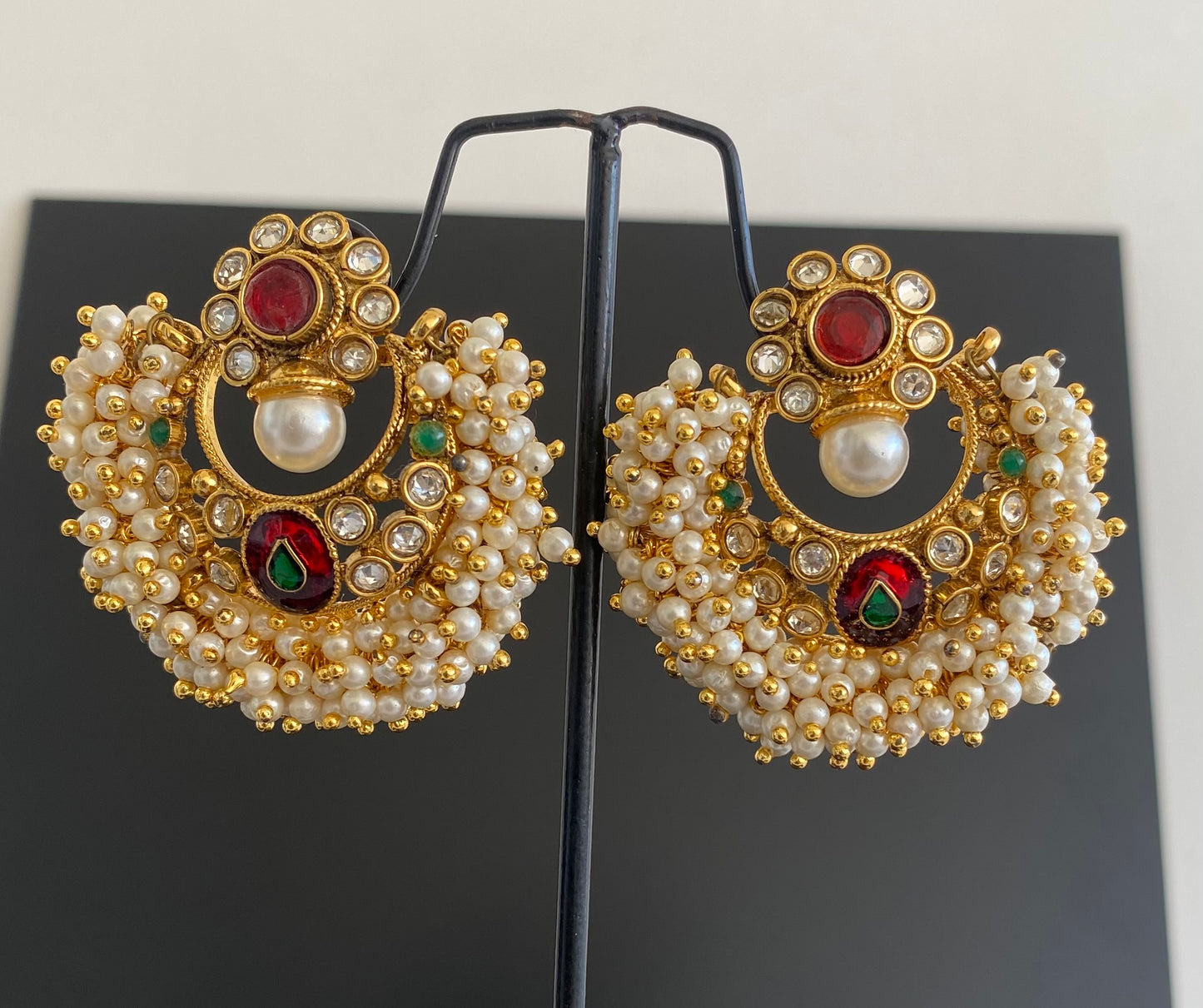Antique gold tone Pearl Cluster Red-green Bali Earrings -dj13564