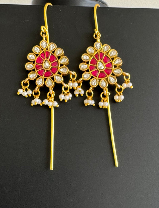 Gold tone pink-white kundan jadau thilak bugadi earrings dj-51137