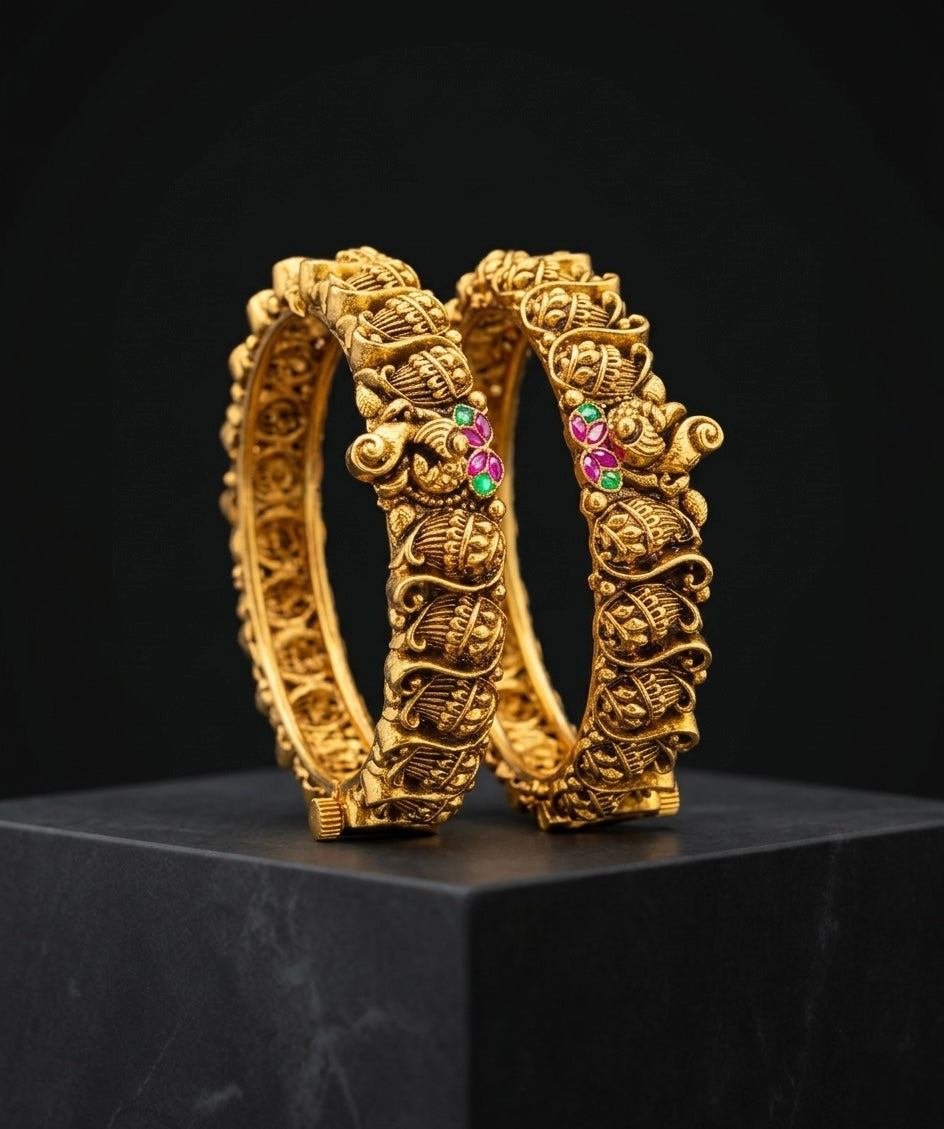 Antique gold tone swan screw type bangles(2.4) dj-53054