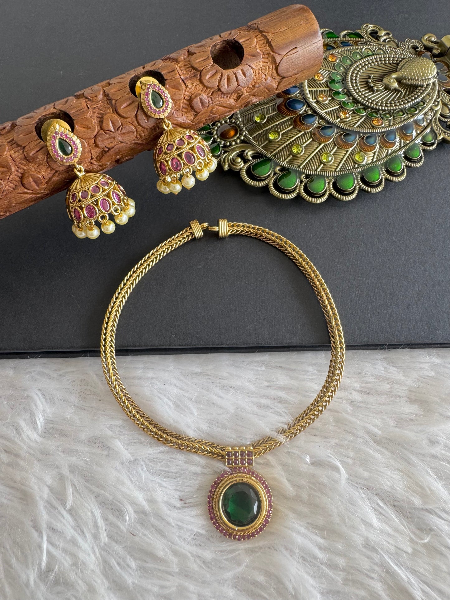Antique gold tone kemp-green kerala style round necklace set dj-52078