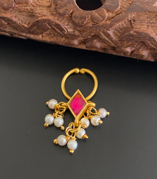 Gold tone pink stone pearl nose pin/bulakku dj-53823