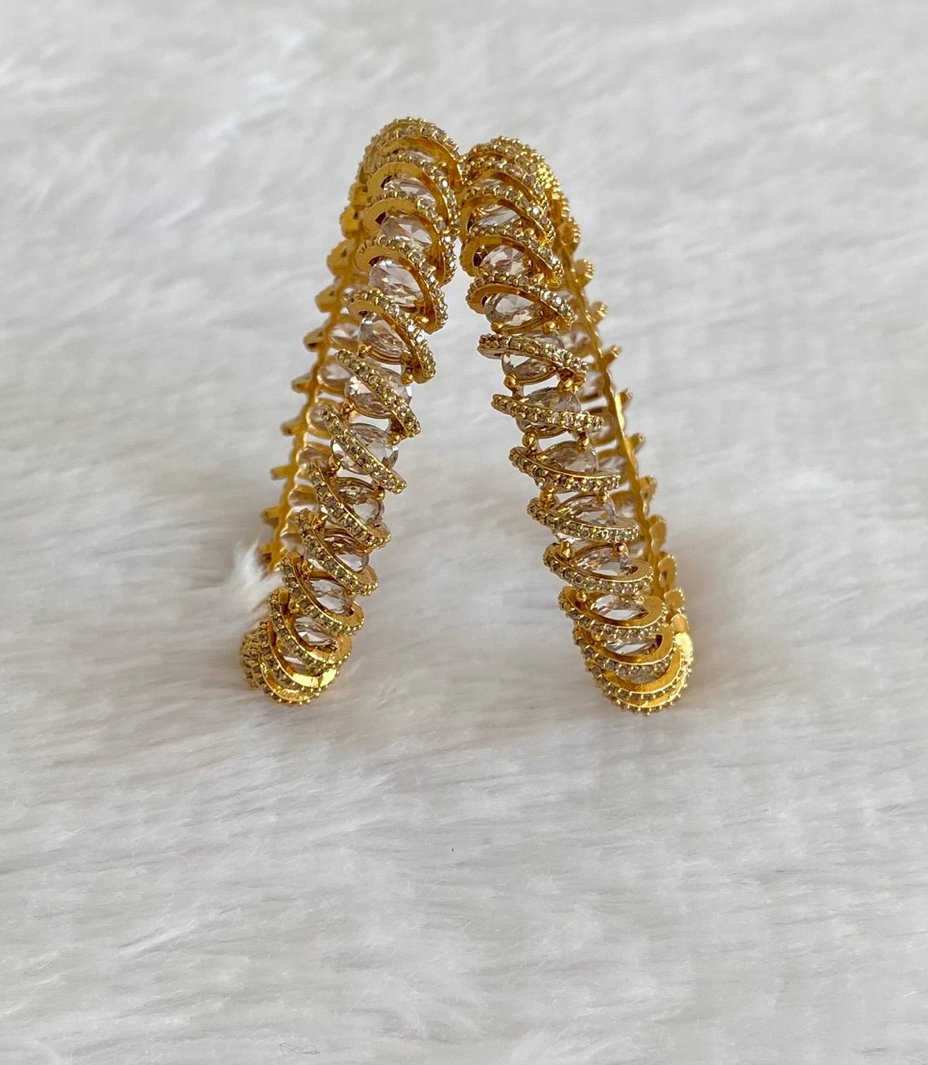 Antique gold tone cz white stone bangles(2.4) dj-53484