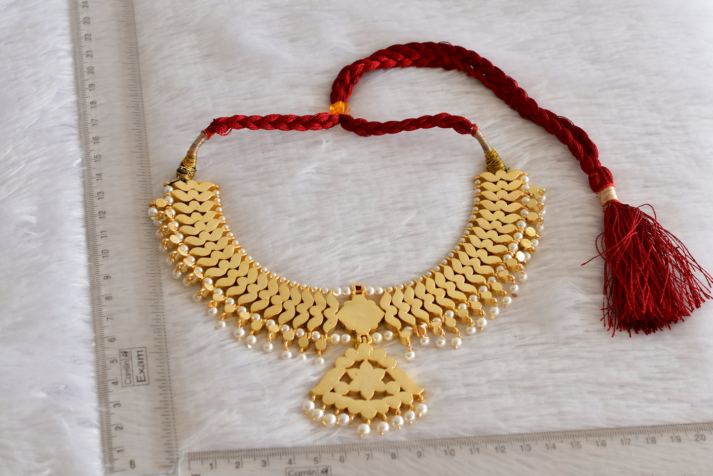 Gold tone precious kemp-green-white pearl big necklace dj-52260