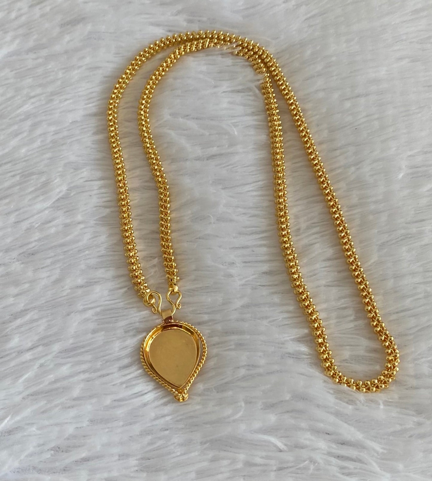 Gold tone 24 inches chain with om pendant dj-54384