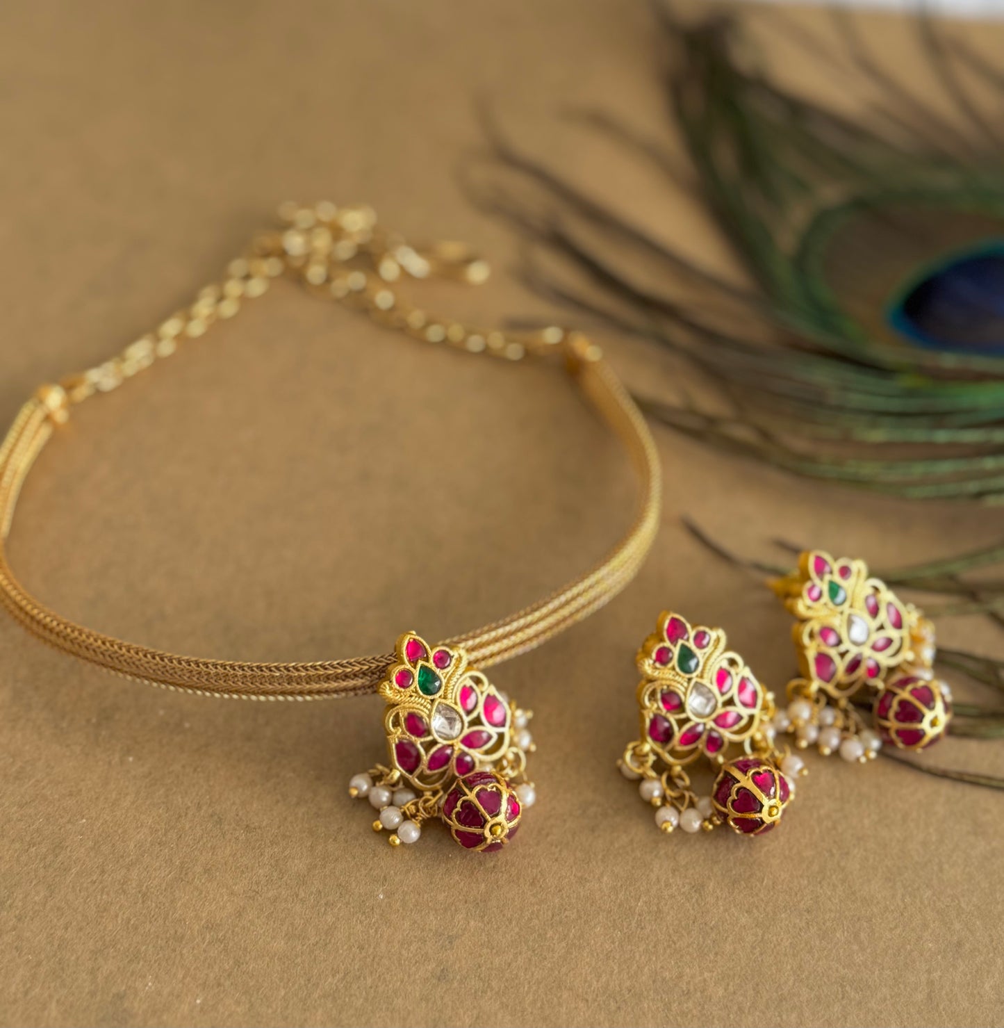 Matte finish pink-green-white kundan jadau round choker necklace set dj-51534