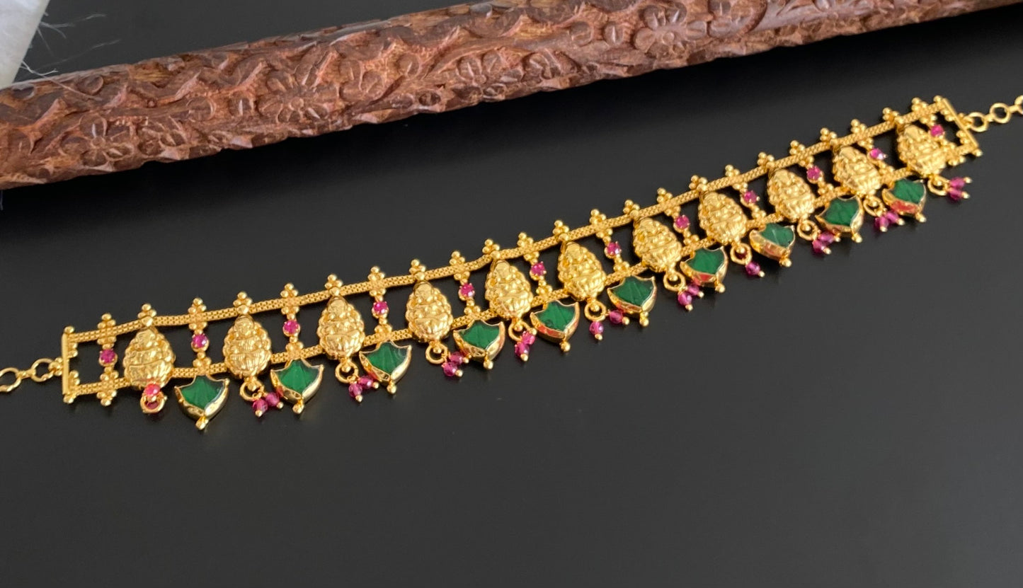 Gold tone kerala style pink-green palakka lakshmi choker necklace dj-54276