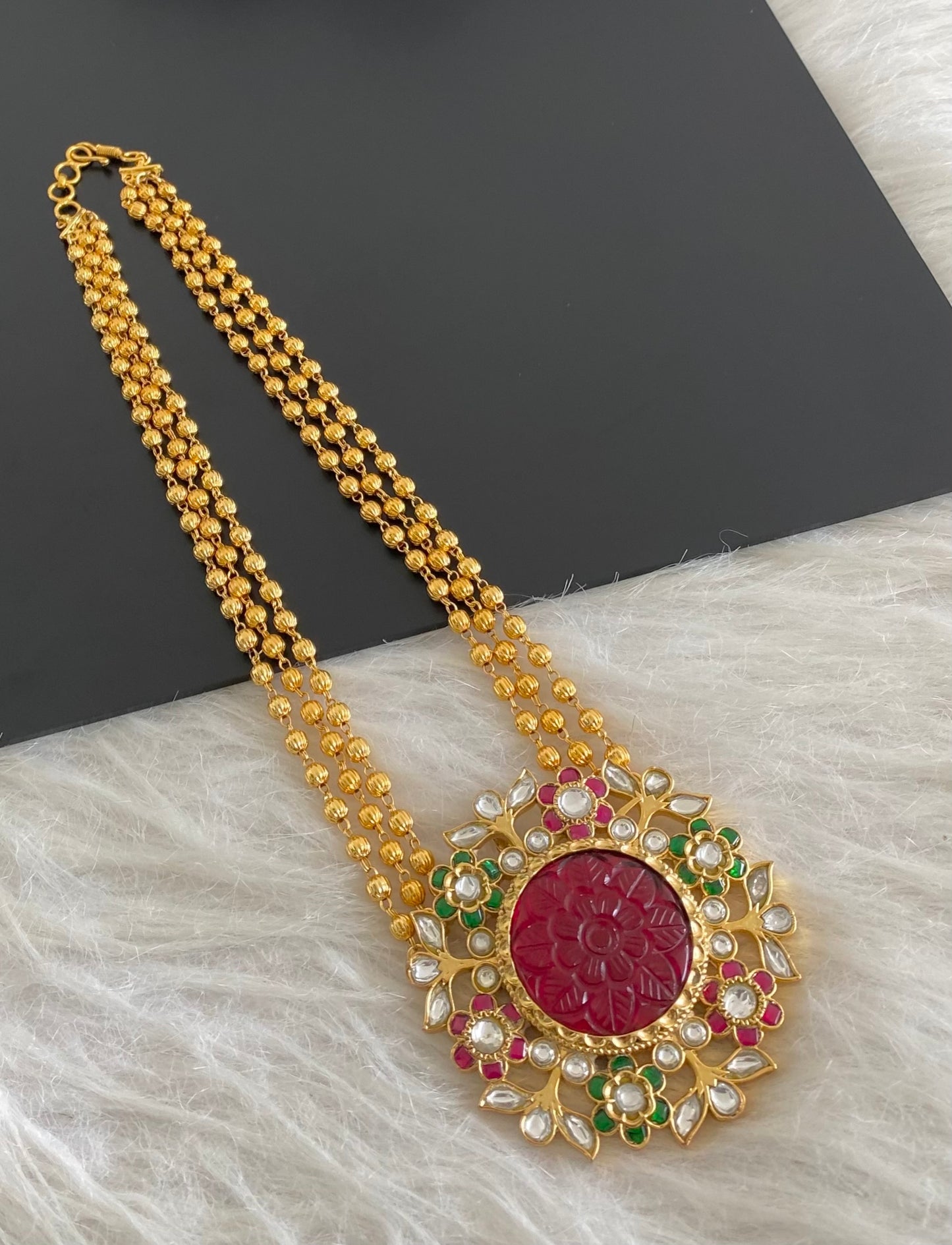 Gold tone red carved stone round jadau flower necklace dj-54518