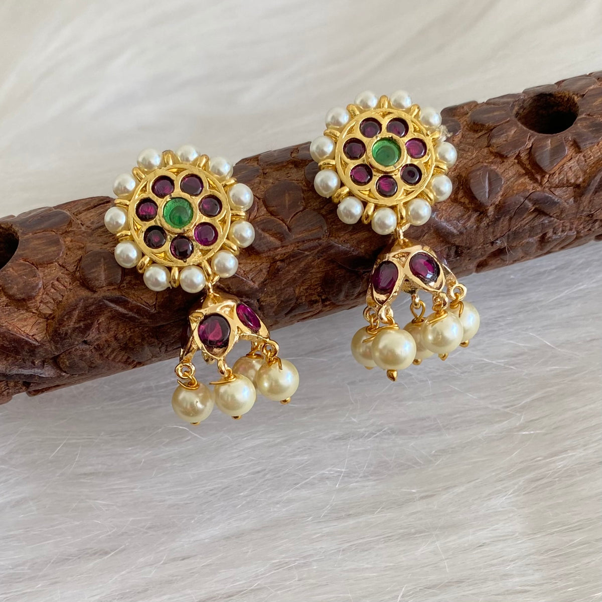 Gold tone precious kemp-green pearl screw back jhumkka dj-55083