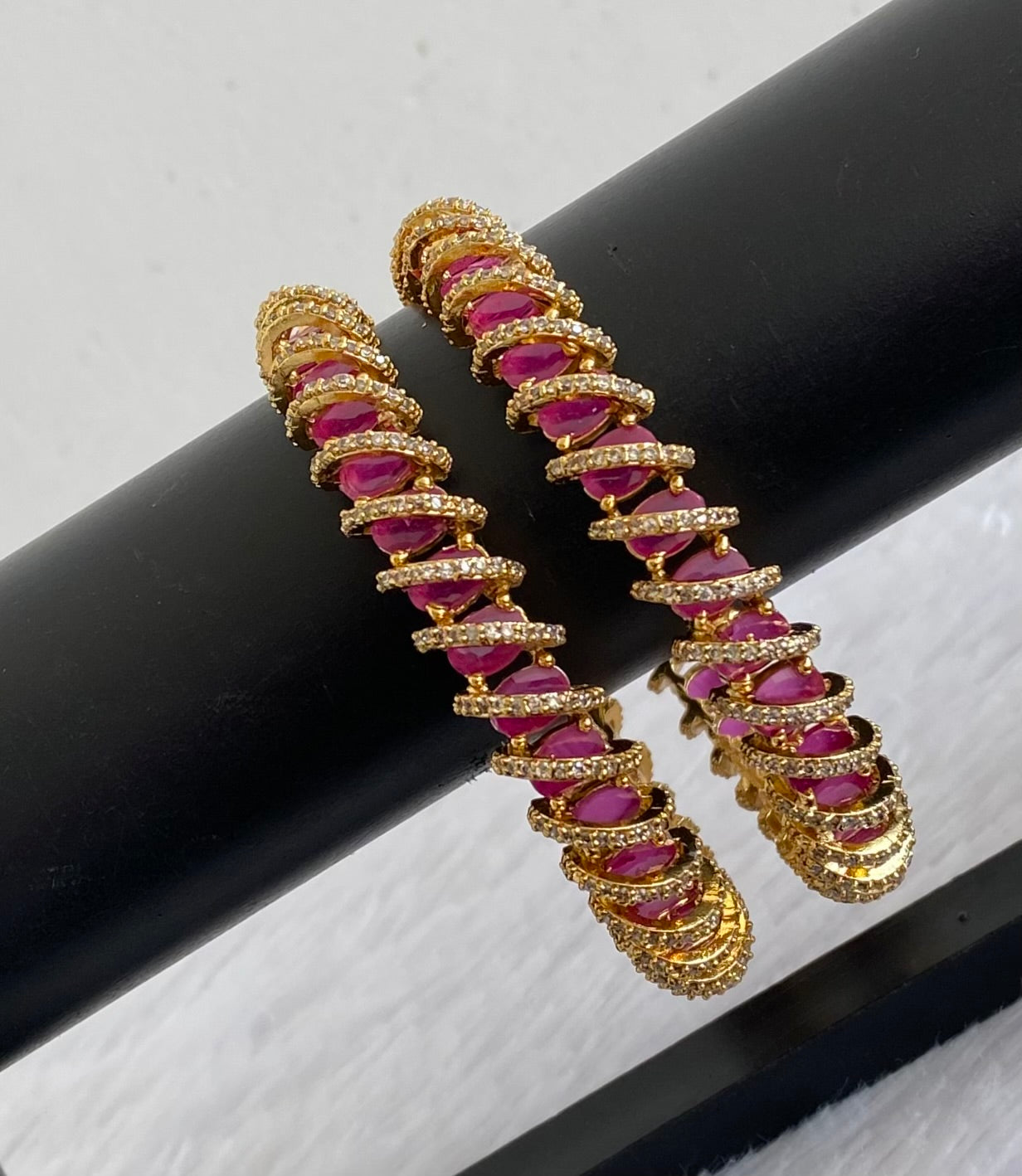 Antique gold tone cz white-ruby stone bangles(2.4) dj-53490