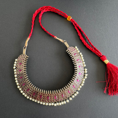 Black finish precious kemp-green pearl poothali necklace Dj-51445