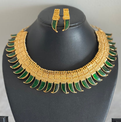 Gold look alike green-pink kerala style pulinagam big necklace set dj-51721