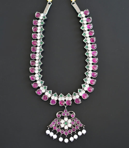 Black finish precious kemp-green-white pearl mango necklace dj-50518