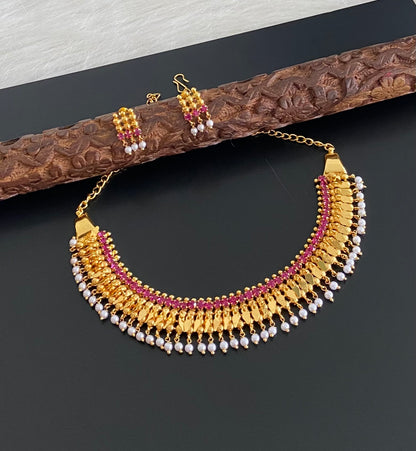 Gold tone kerala style elakka pink stone pearl choker necklace set dj-54624