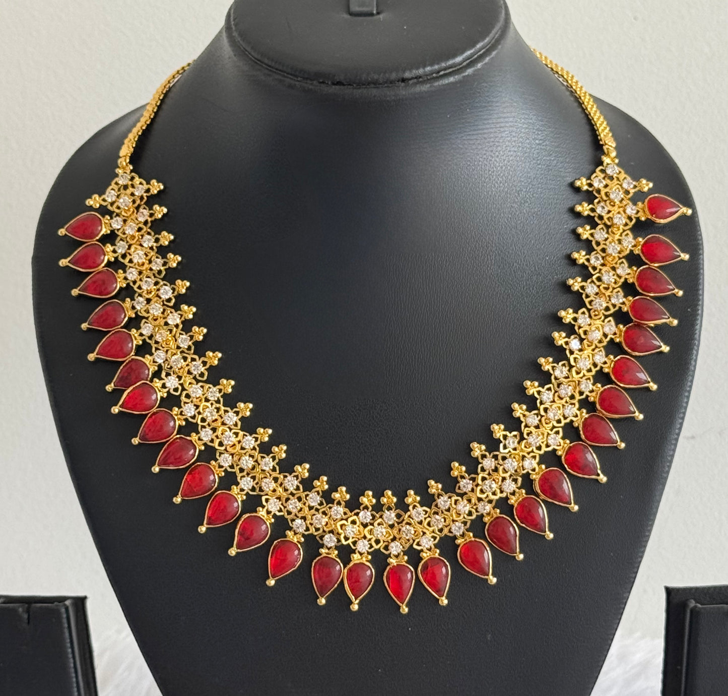 Gold tone Gopi shape red Kerala style necklace dj-51710