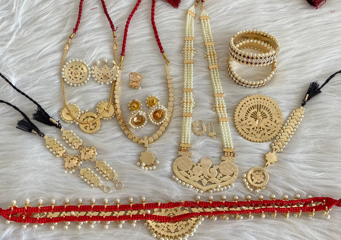 Gold tone precious kemp-green-white pearl peacock bridal set dj-53963