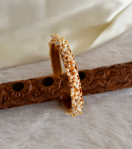 Gold tone pearl cluster bangle(2.6) dj-51948