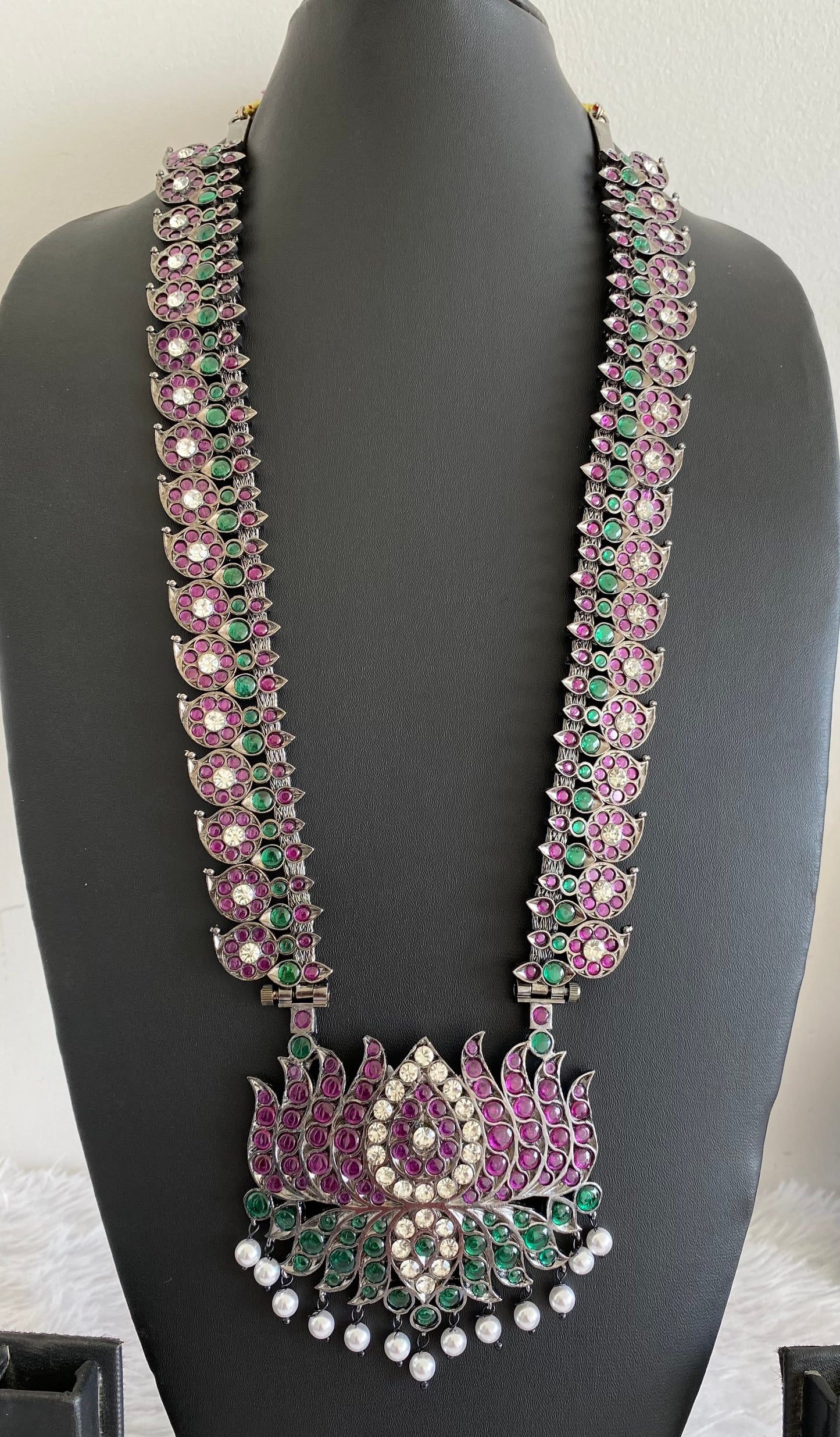 Black finish AD precious kemp-green-white pearl lotus mango haar Dj-53398