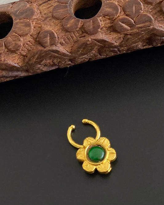 Gold tone green stone nose pin/bulakku dj-53788