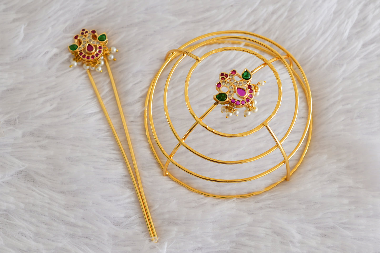 Gold tone kemp-green bun cage-hair accessory with stick Dj-52331