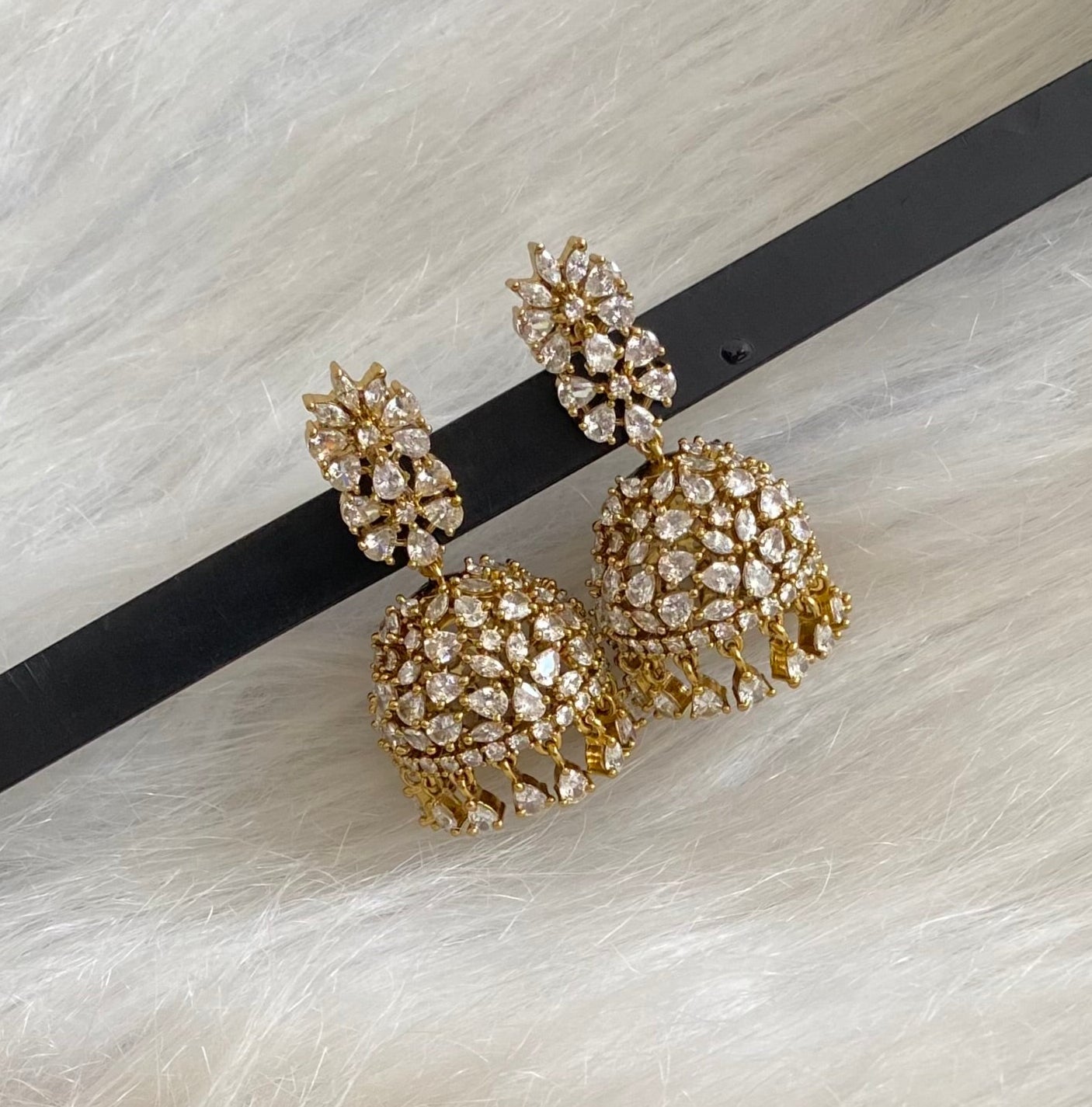 Dark antique gold tone flower white stone jhumkka dj-54647