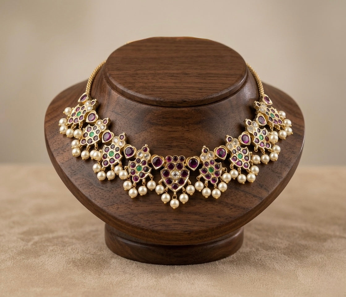 Gold tone precious kemp-green-white pearl necklace dj-53233