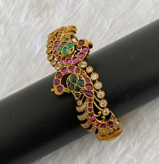 Matte finish kemp-green-white screw type peacock kada/bangle dj-53512